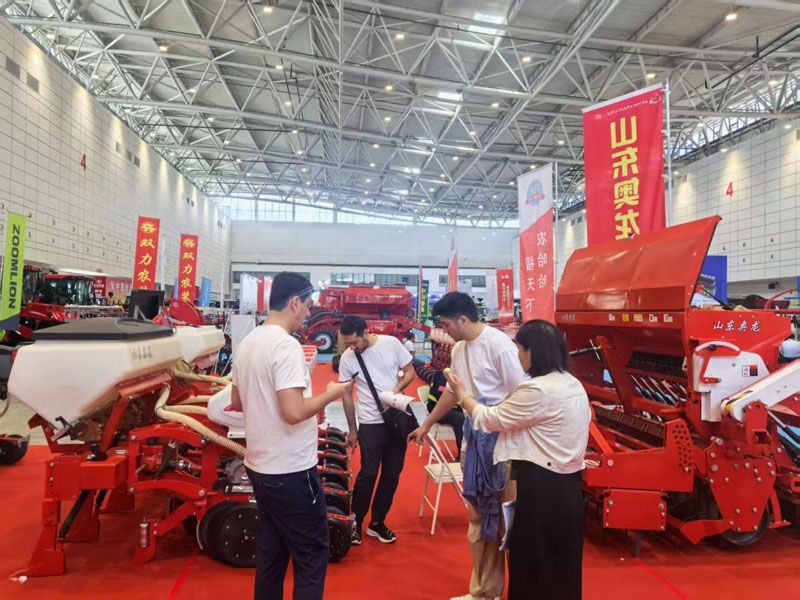 山東奧龍農(nóng)機(jī)產(chǎn)品受外商青睞